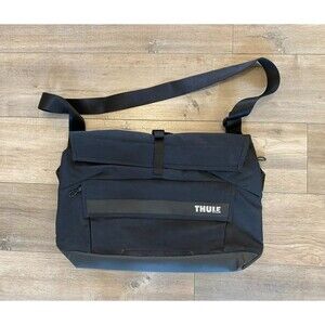 Thule 6 Compartment Rip-Stop Laptop & iPad Messenger Bag
